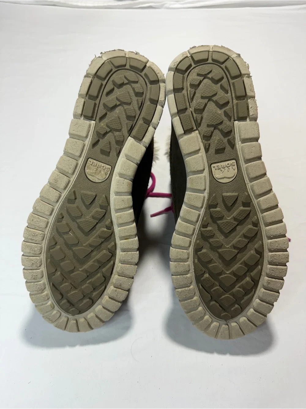Sorel Cozy Joan in olive green